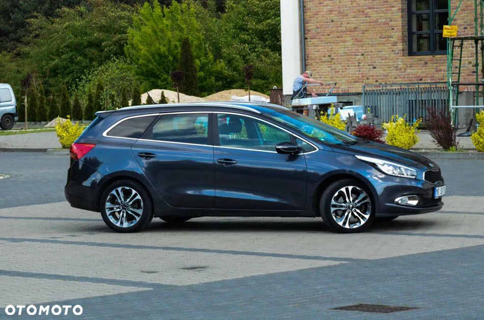 Kia Ceed 1.6 GDI SW Vision - 14