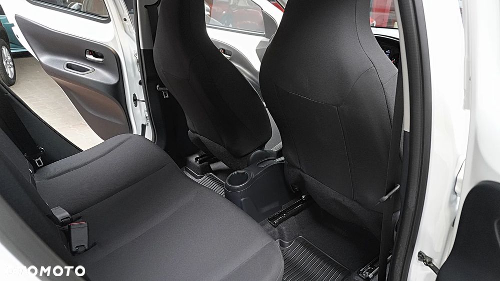 Toyota Aygo X - 16