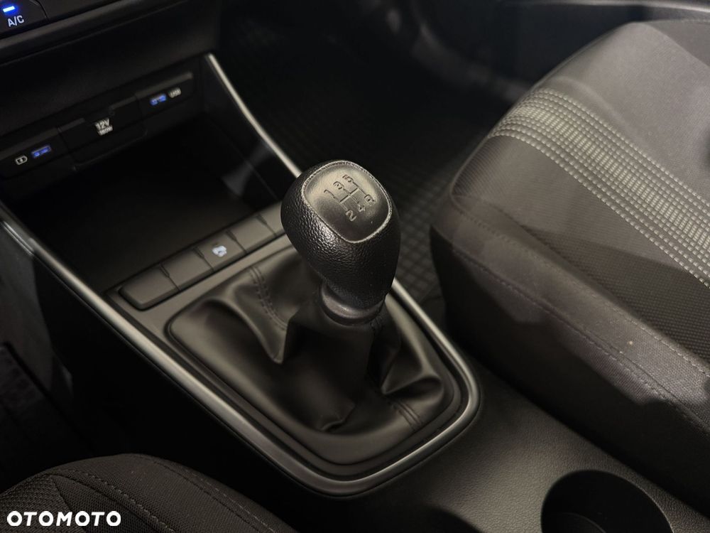 Hyundai i20 - 23