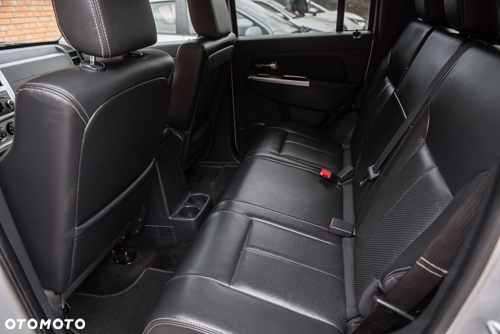 Jeep Cherokee 3.7L Limited - 11