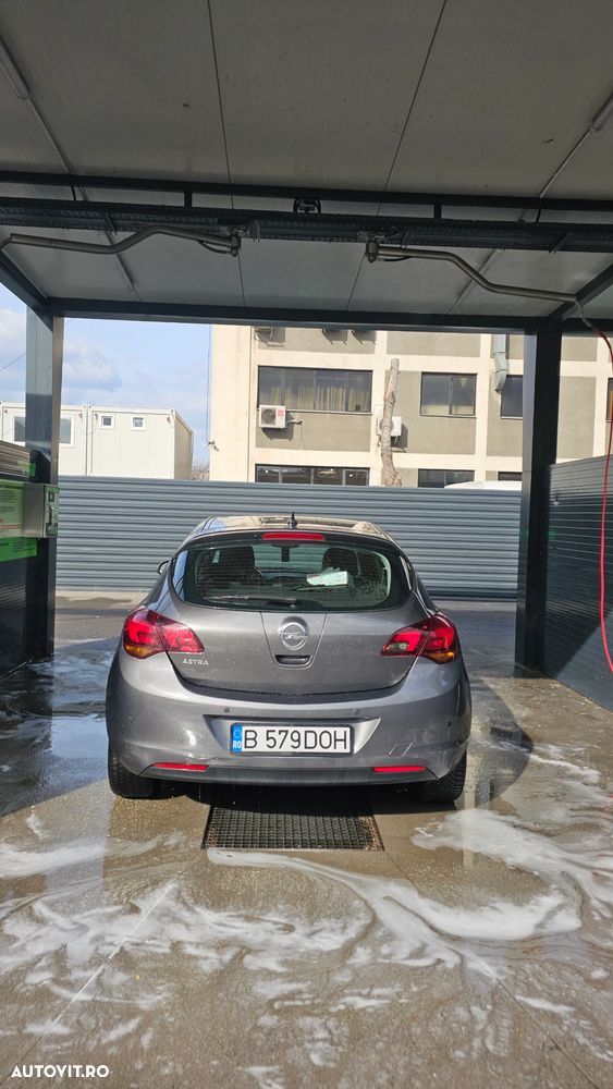 Opel Astra 1.4 - 6