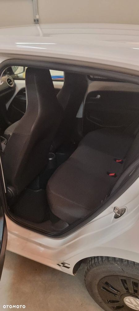 Volkswagen up! - 16