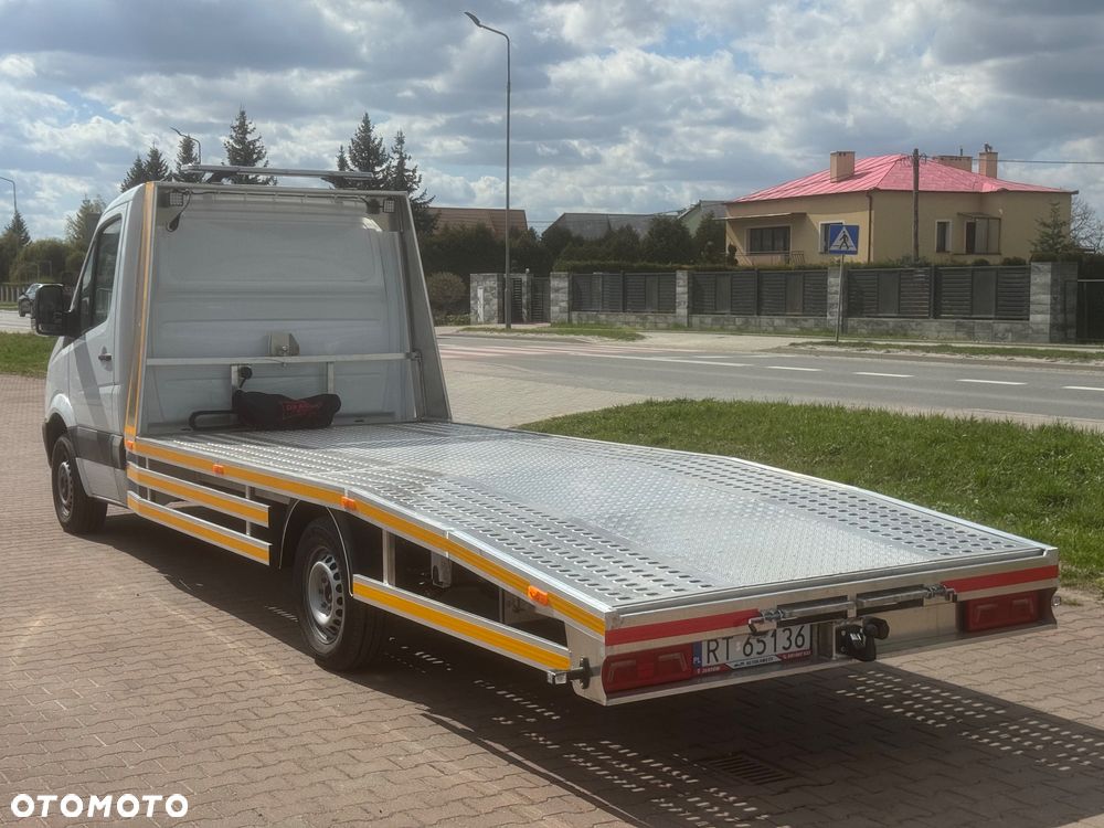 Mercedes-Benz Sprinter - 4
