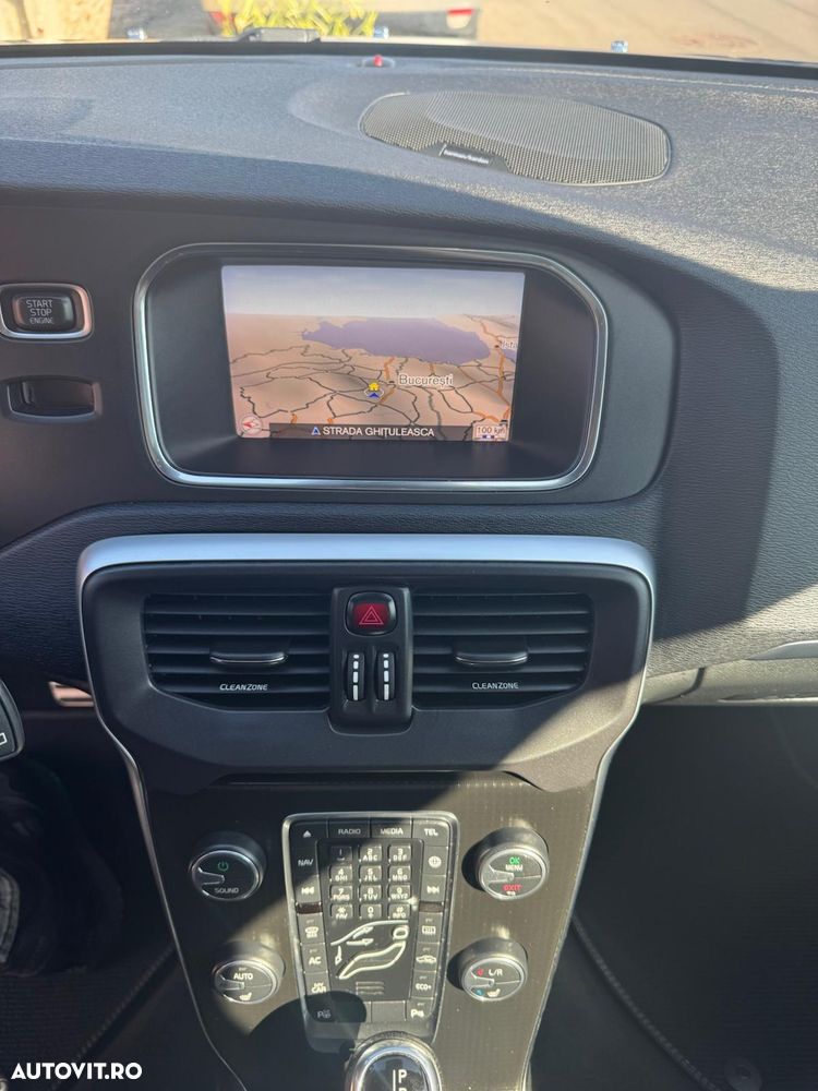 Volvo V40 D3 Aut. Inscription - 12