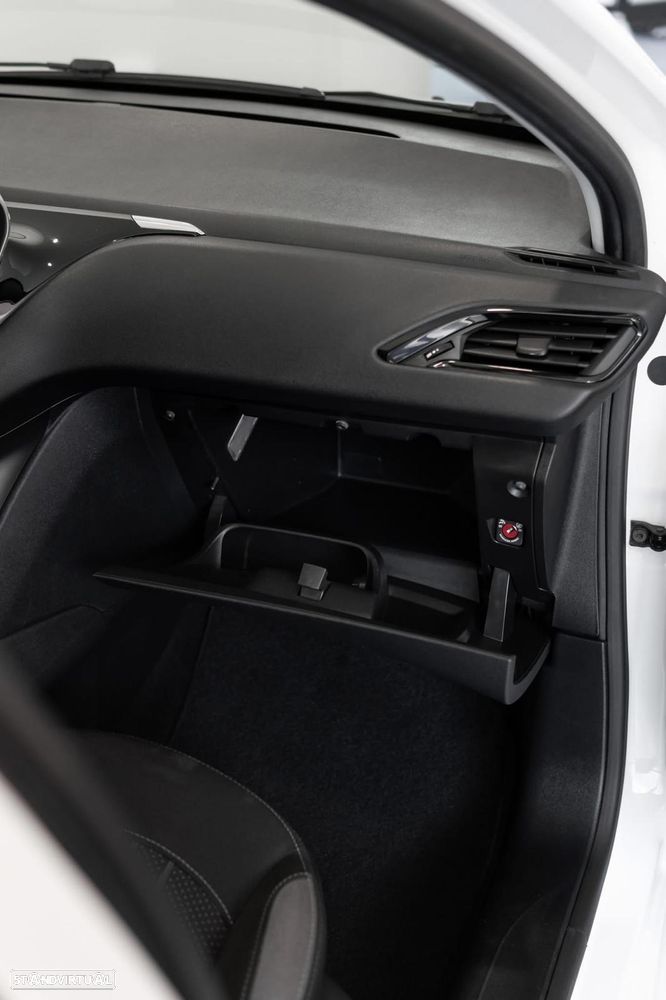 Peugeot 208 1.2 VTi SE Style - 24