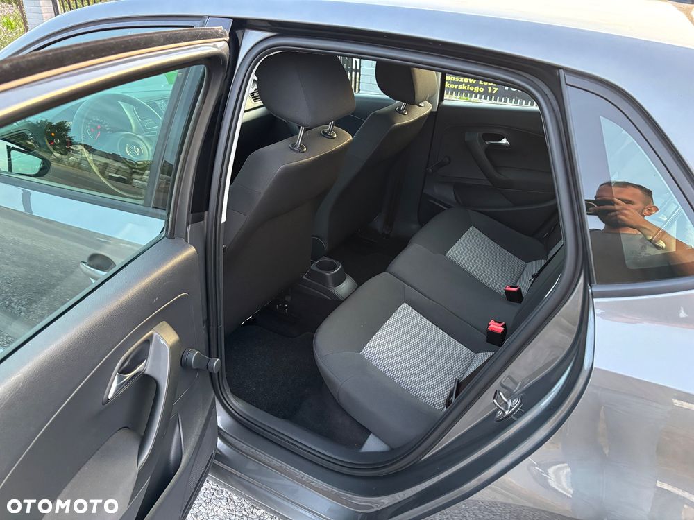 Volkswagen Polo - 9