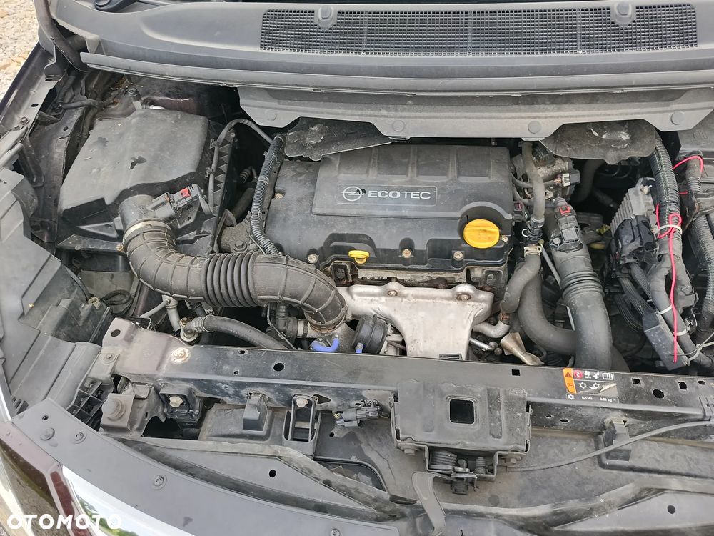 Opel Zafira 1.4 T Cosmo EcoFLEX S&S EU6 - 21