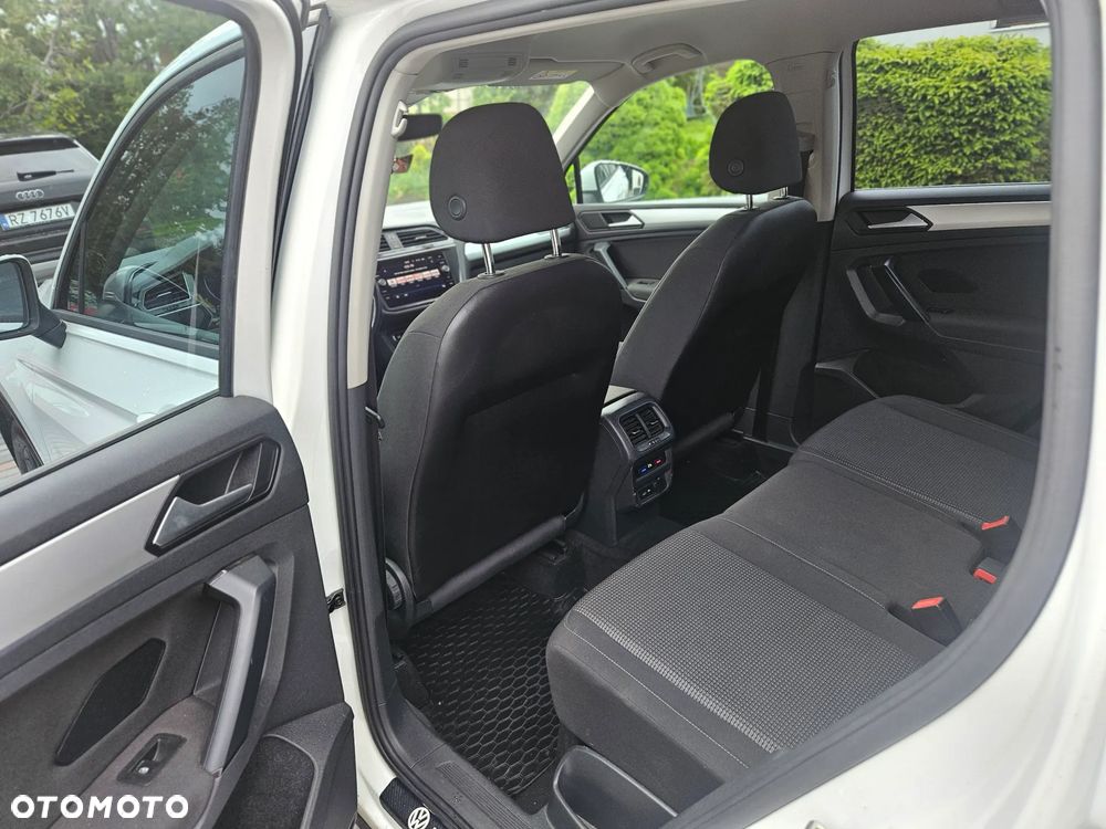Volkswagen Tiguan - 21