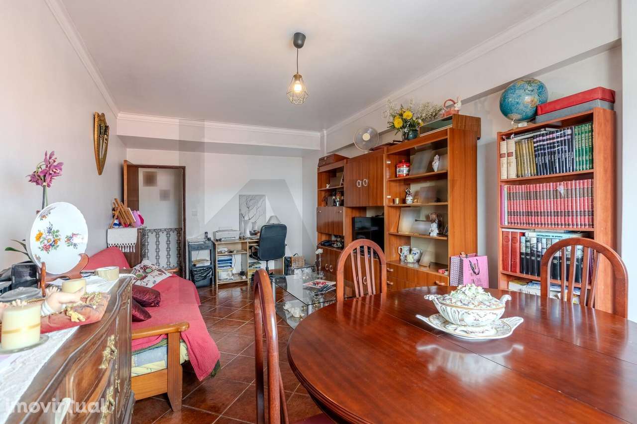 Apartamento T3 - 4º andar sem Elevador no  Centro do Cacém - Grande imagem: 4/27