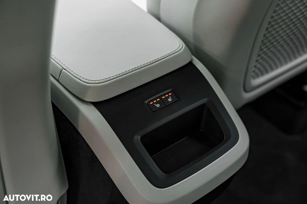 Volvo XC 90 B5 D AWD Plus Bright - 35
