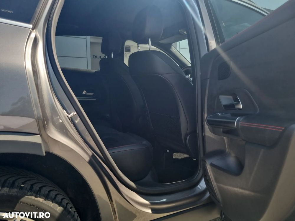 Mercedes-Benz GLA - 13