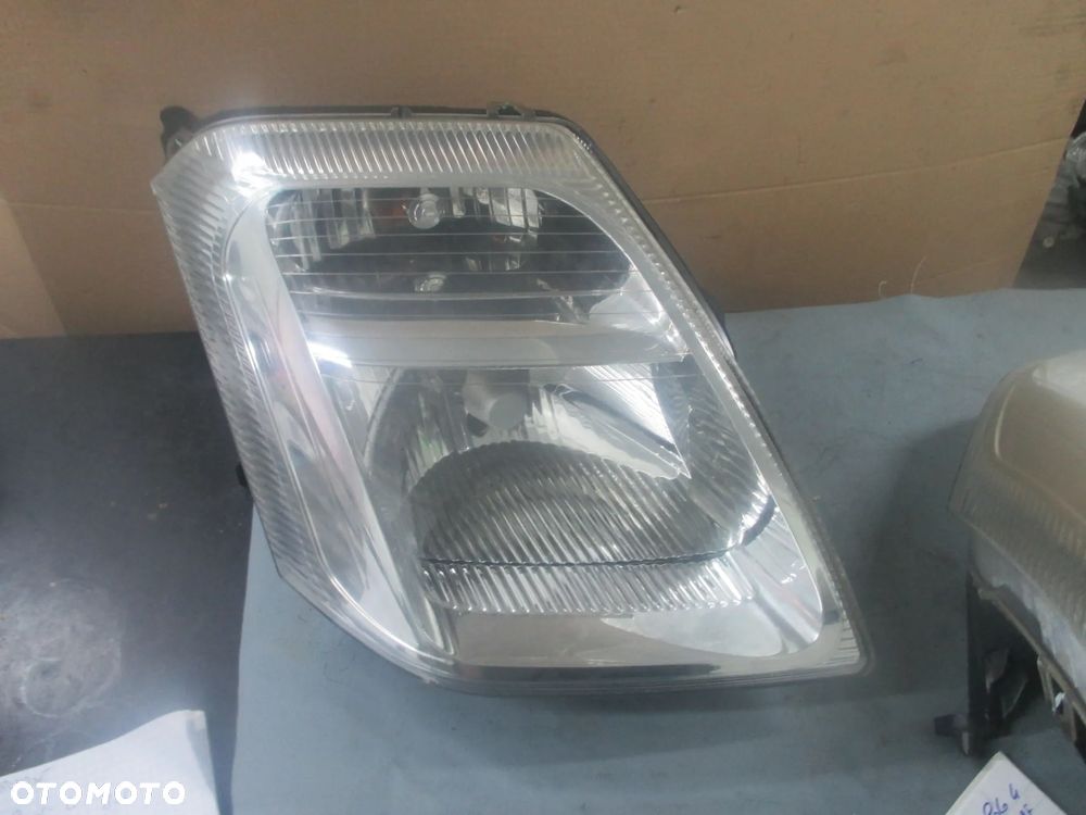 lampa prawa Citroen C2 AL Europa - 1