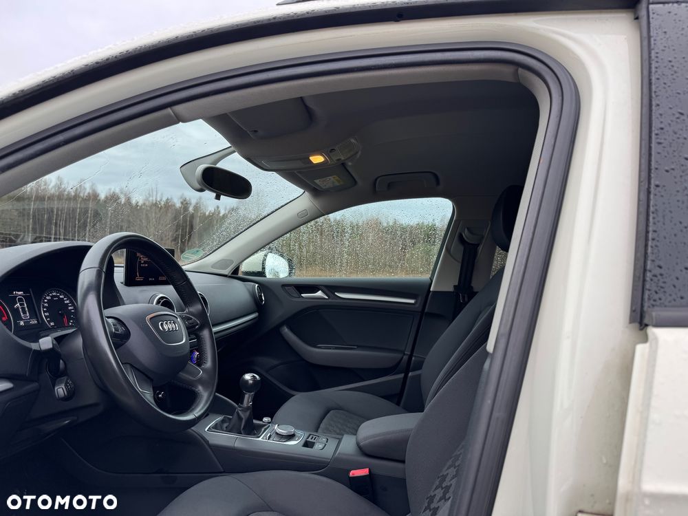 Audi A3 Sportback 1.4 TFSI Ambition - 19