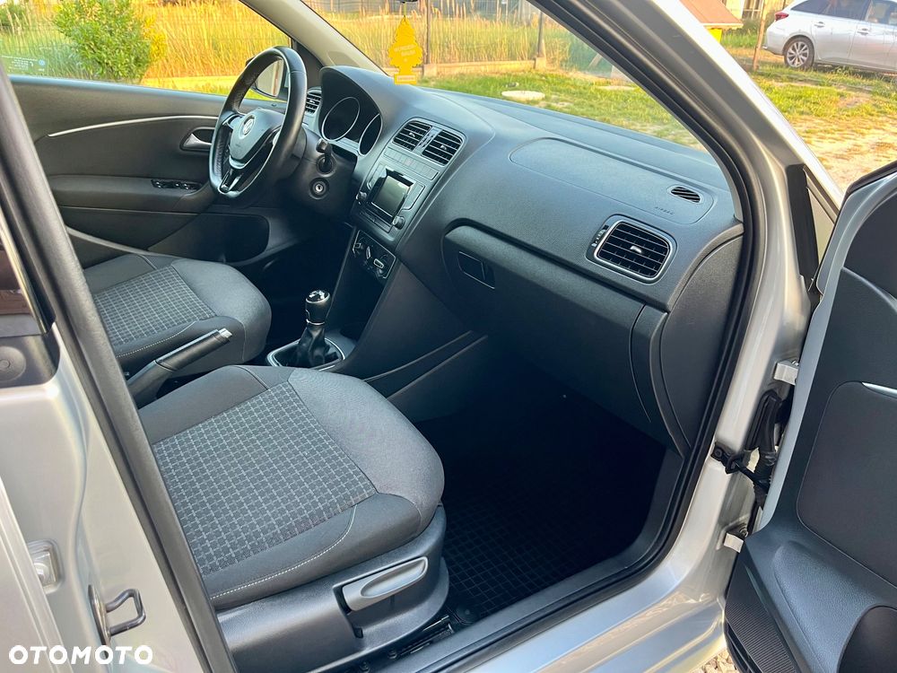 Volkswagen Polo 1.0 Comfortline - 12