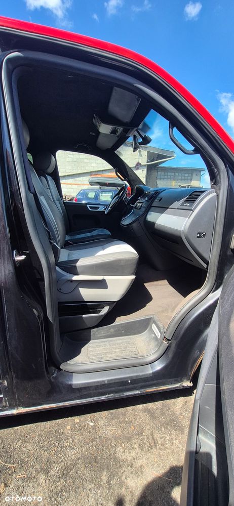 Volkswagen Caravelle - 7