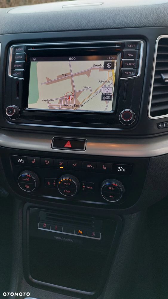 Volkswagen Sharan 2.0 TDI 4MOTION Highline - 27