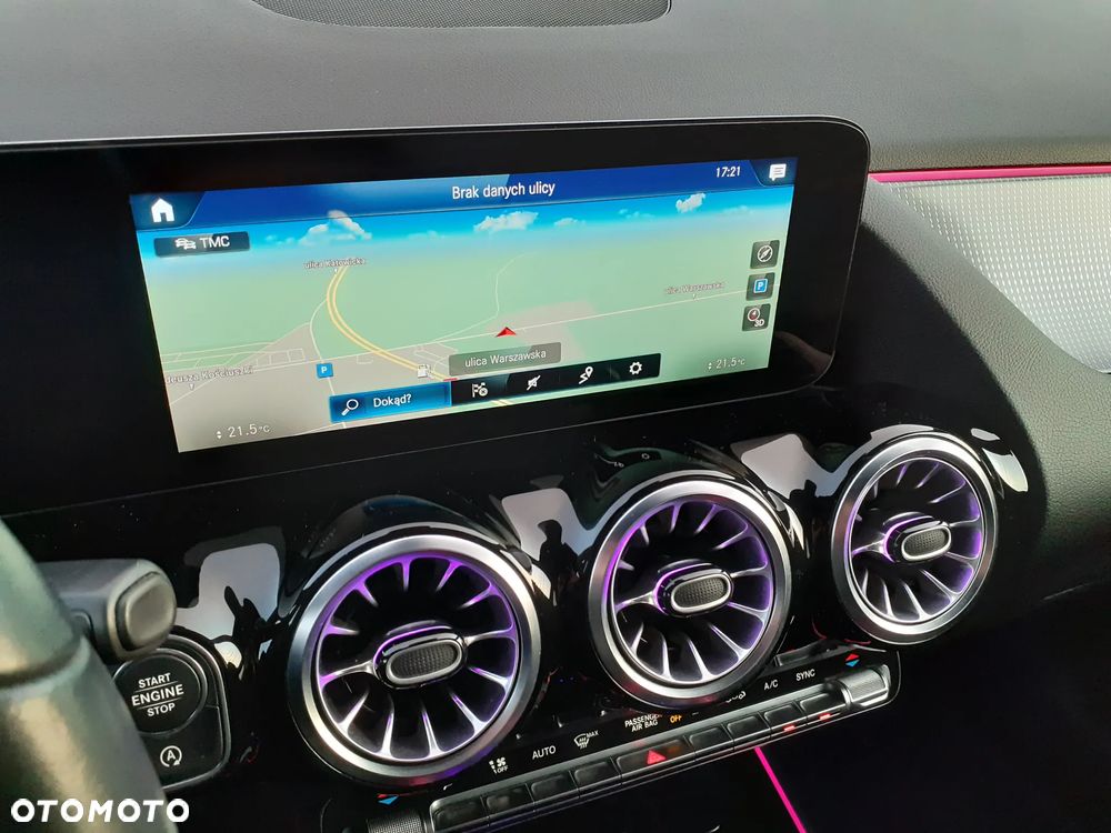 Mercedes-Benz GLA 200 Progressive - 30