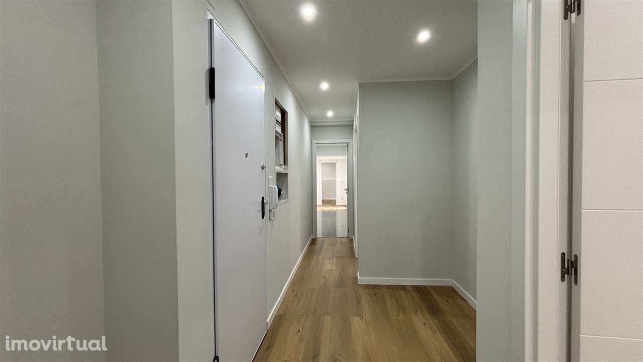 Apartamento T2+1 Venda em Águas Livres,Amadora - Grande imagem: 2/31