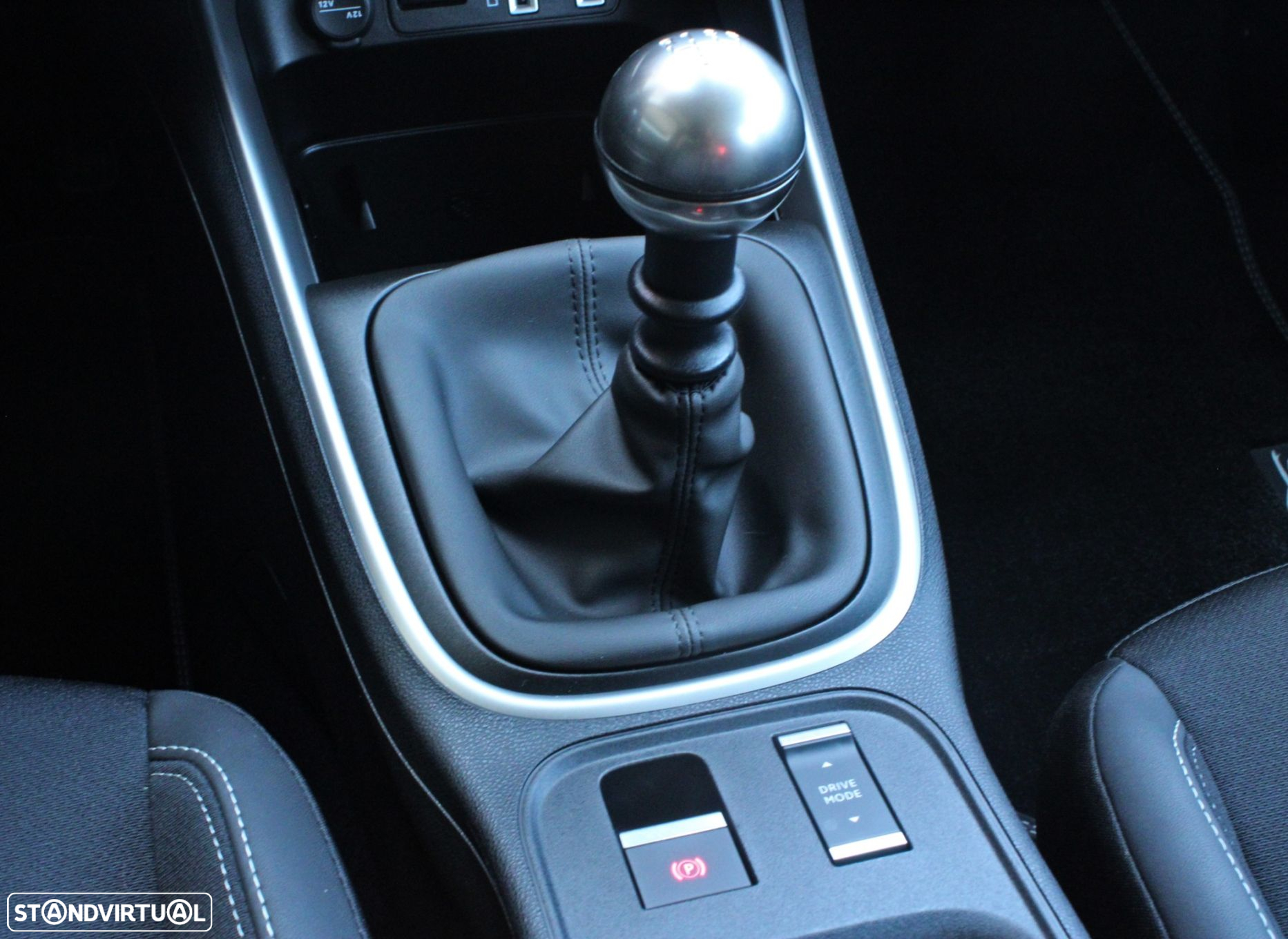 Jeep Avenger 1.2 GSE T3 Altitude - 17