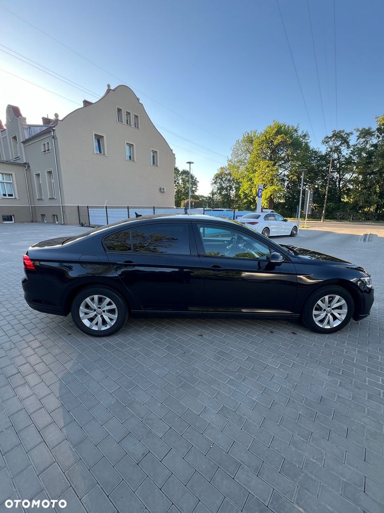 Volkswagen Passat 1.5 TSI EVO Essence DSG - 9