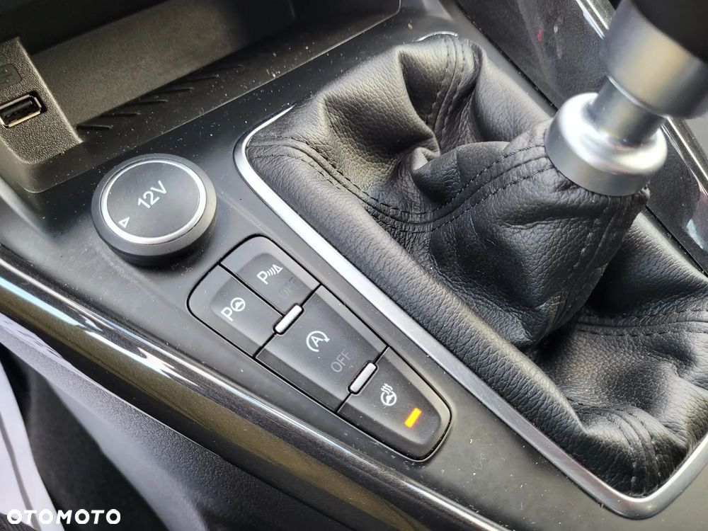 Ford Focus 1.0 EcoBoost Titanium - 22