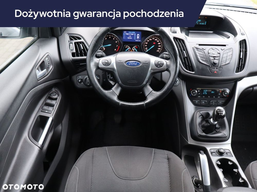 Ford Kuga - 9