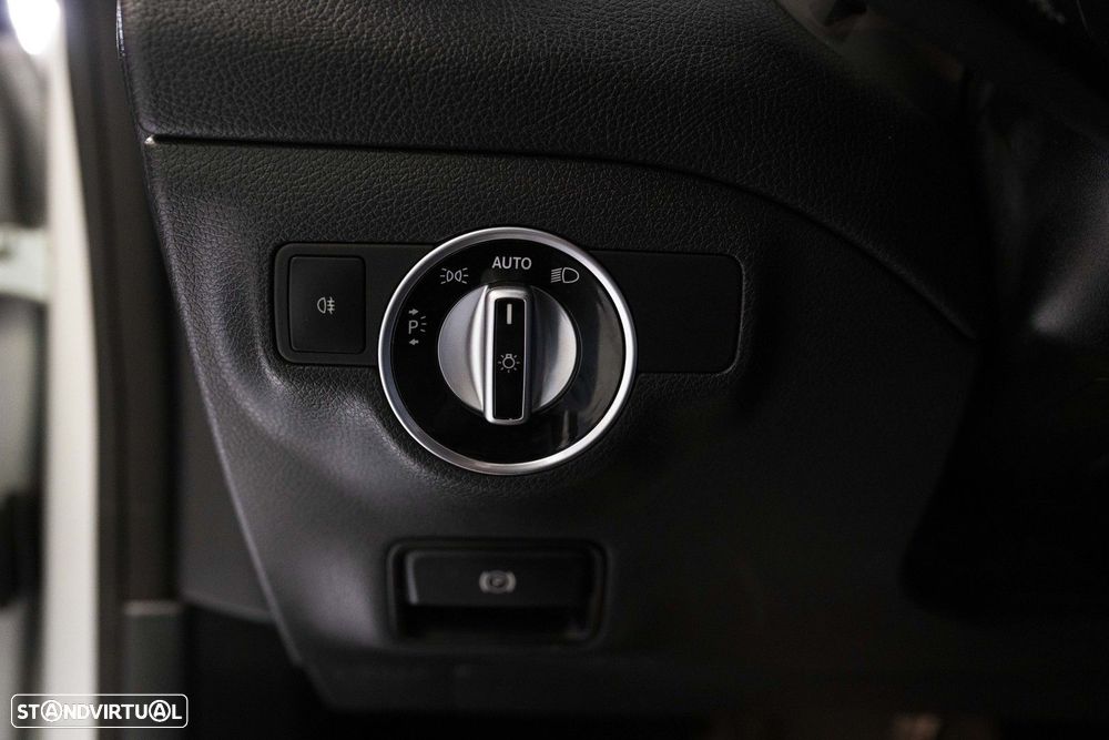 Mercedes-Benz CLA 200 d Shooting Brake AMG Line Aut. - 20