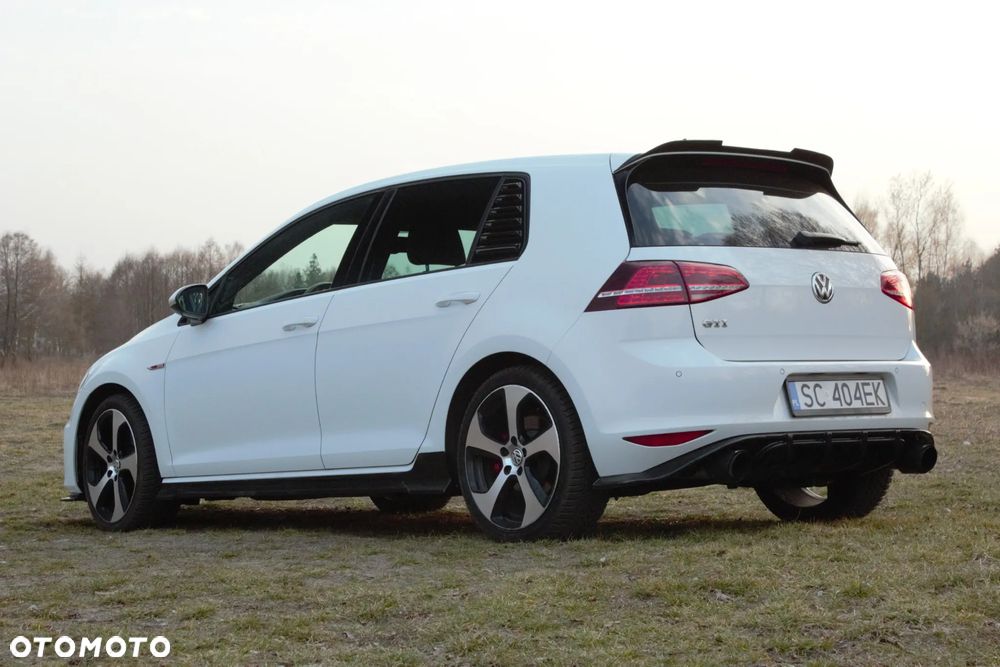 Volkswagen Golf GTI BlueMotion Technology DSG - 5