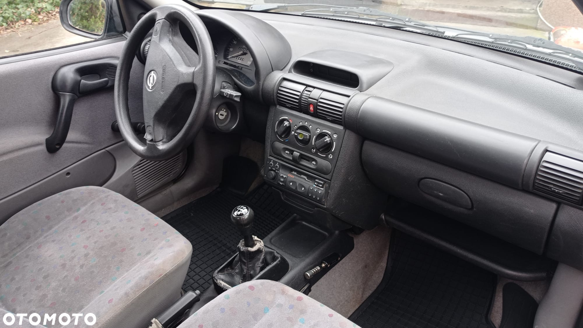 Opel Corsa 1.0 City 12v - 5
