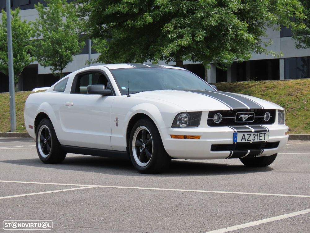 Ford Mustang - 2