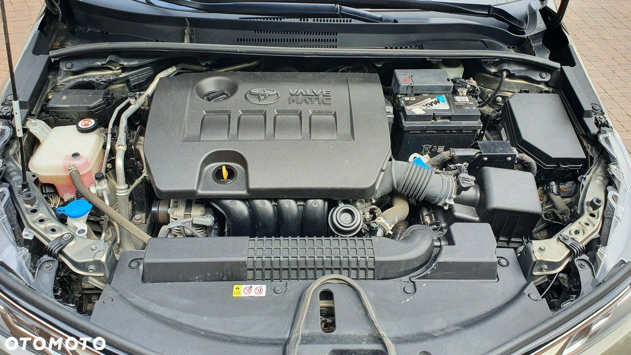 Toyota Corolla 1.6 Comfort - 31