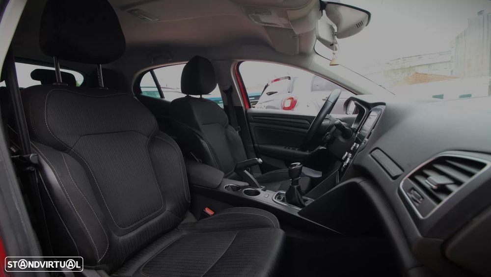 Renault Mégane ENERGY TCe 130 Start & Stop Paris - 17