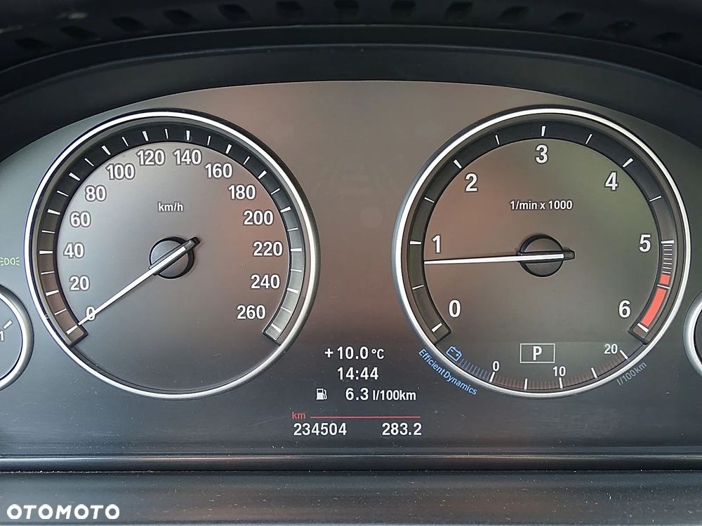 BMW Seria 5 520d Luxury Line - 38