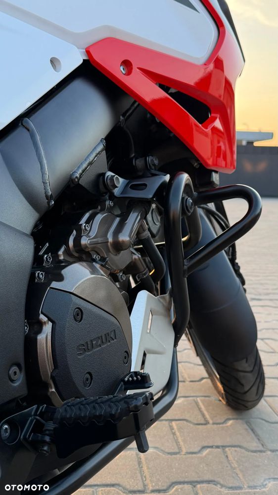 Suzuki V-STROM - 9