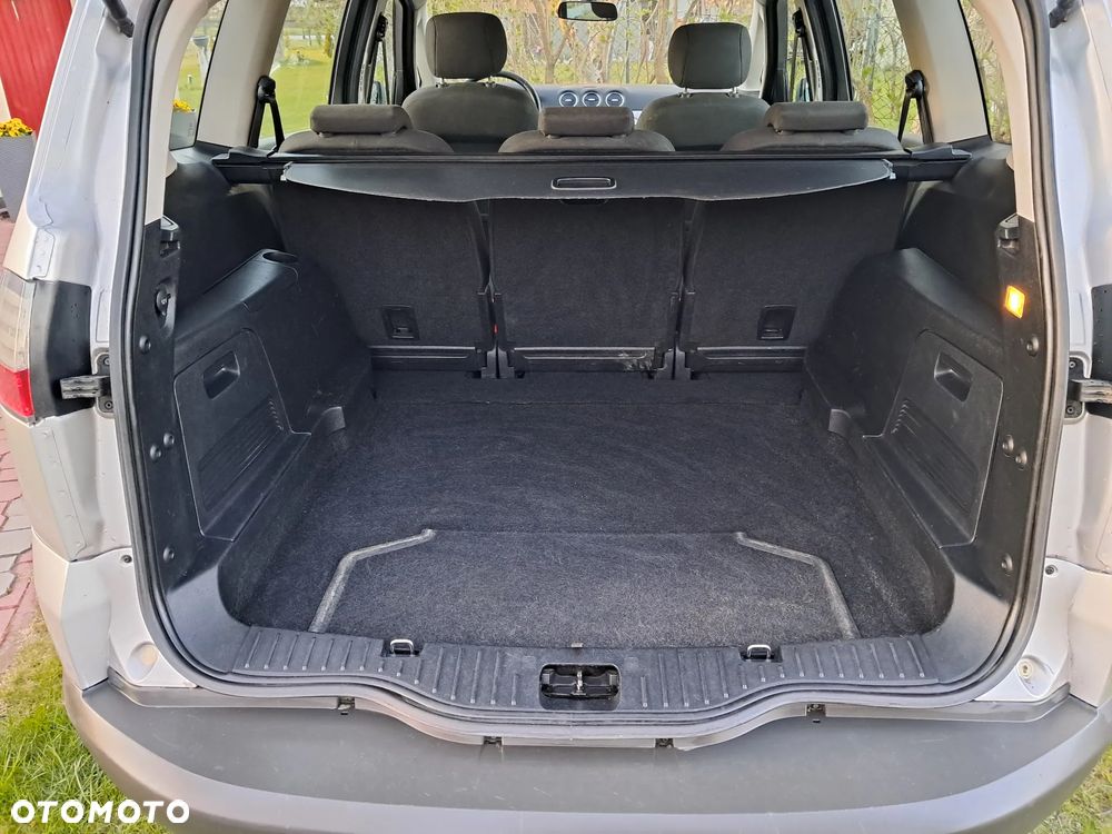 Ford S-Max 2.0 TDCi DPF Ambiente - 12