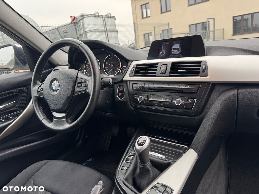 BMW Seria 3 318d DPF - 13