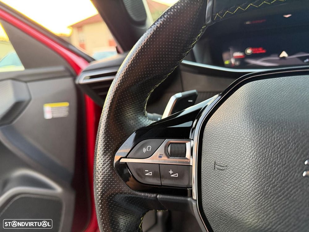 Peugeot 2008 1.2 PureTech GT EAT8 - 21