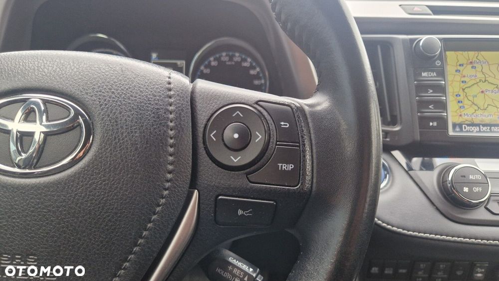Toyota RAV4 Hybrid Premium 4x2 - 16
