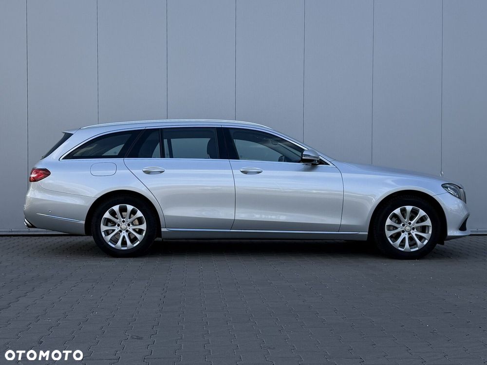 Mercedes-Benz Klasa E 220 d Exclusive - 9