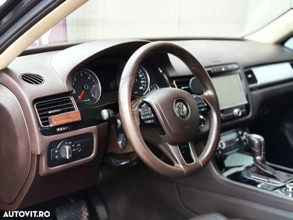 Volkswagen Touareg 3.0 V6 TDI BMT Terrain Tech - 36