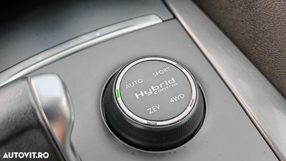 Citroën DS5 Hybrid4 EGS6 SportChic - 13