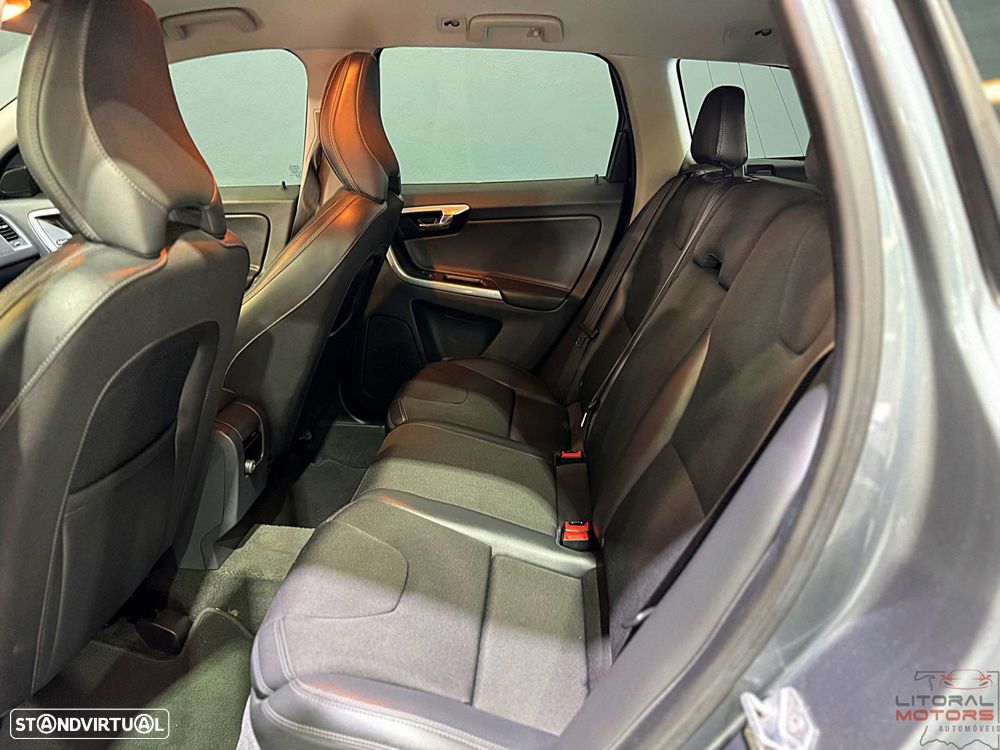 Volvo XC 60 2.0 D3 Momentum - 16