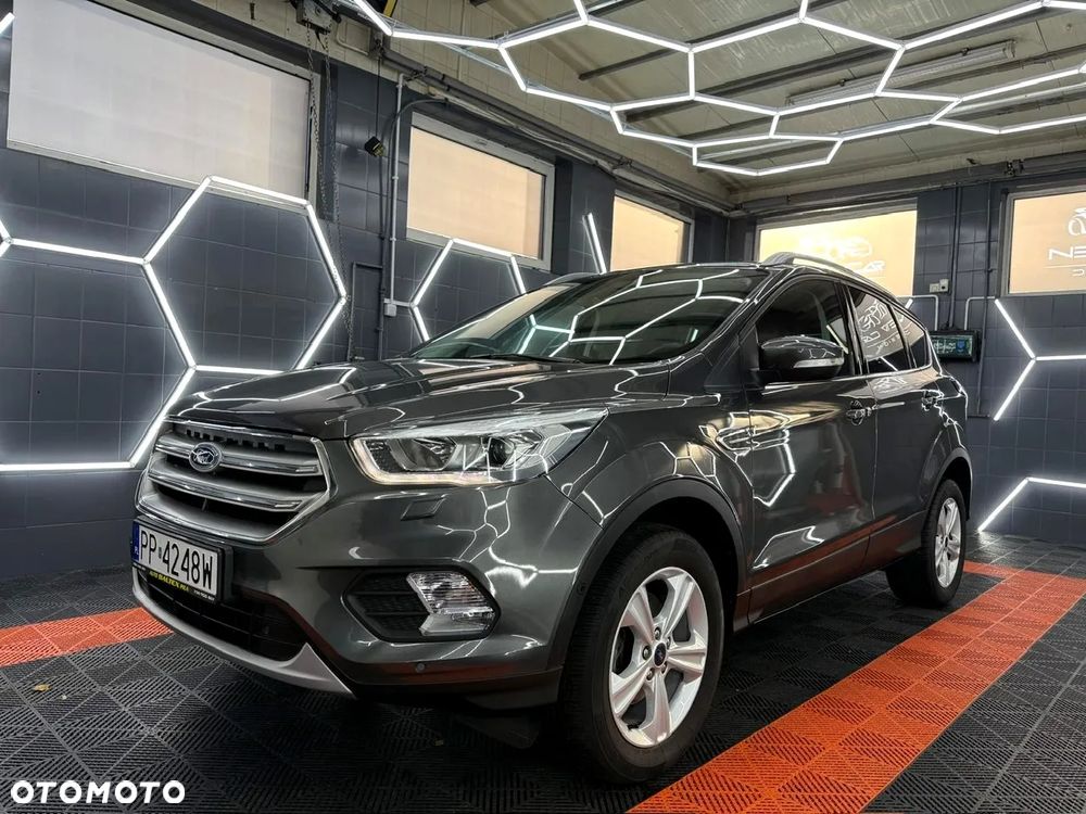 Ford Kuga 1.5 EcoBoost 2x4 Titanium - 12