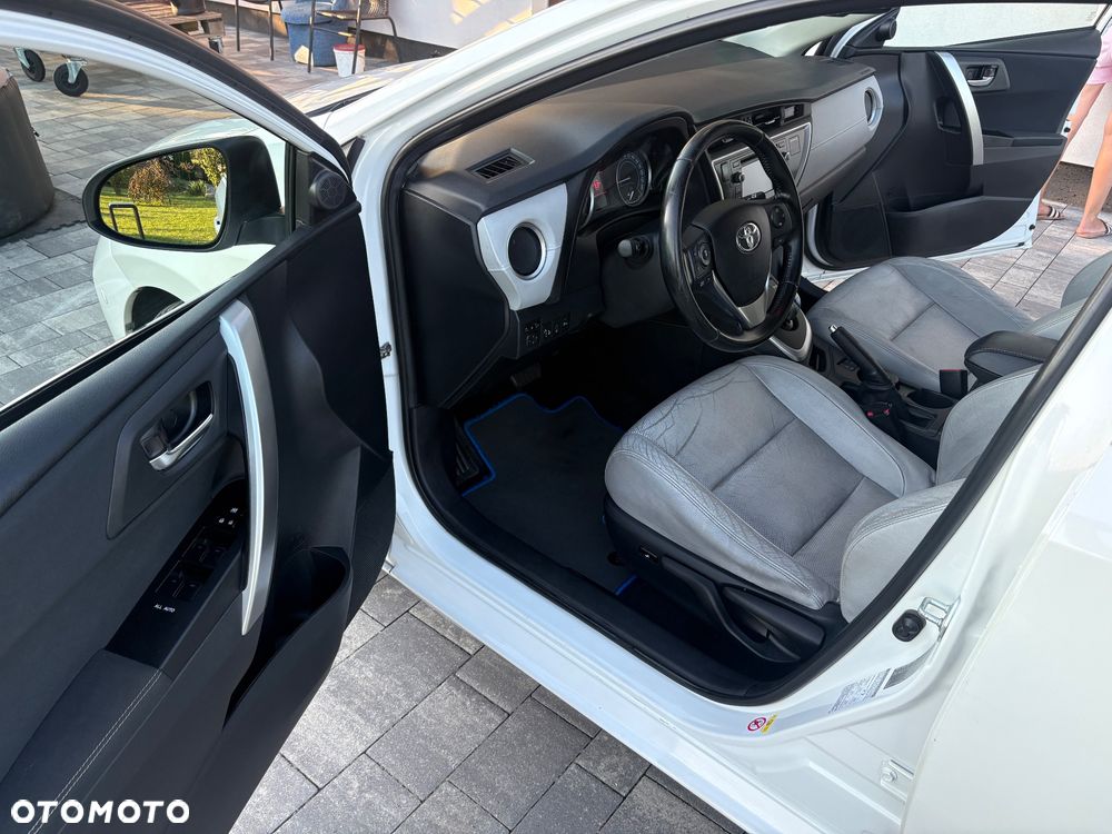 Toyota Auris - 24