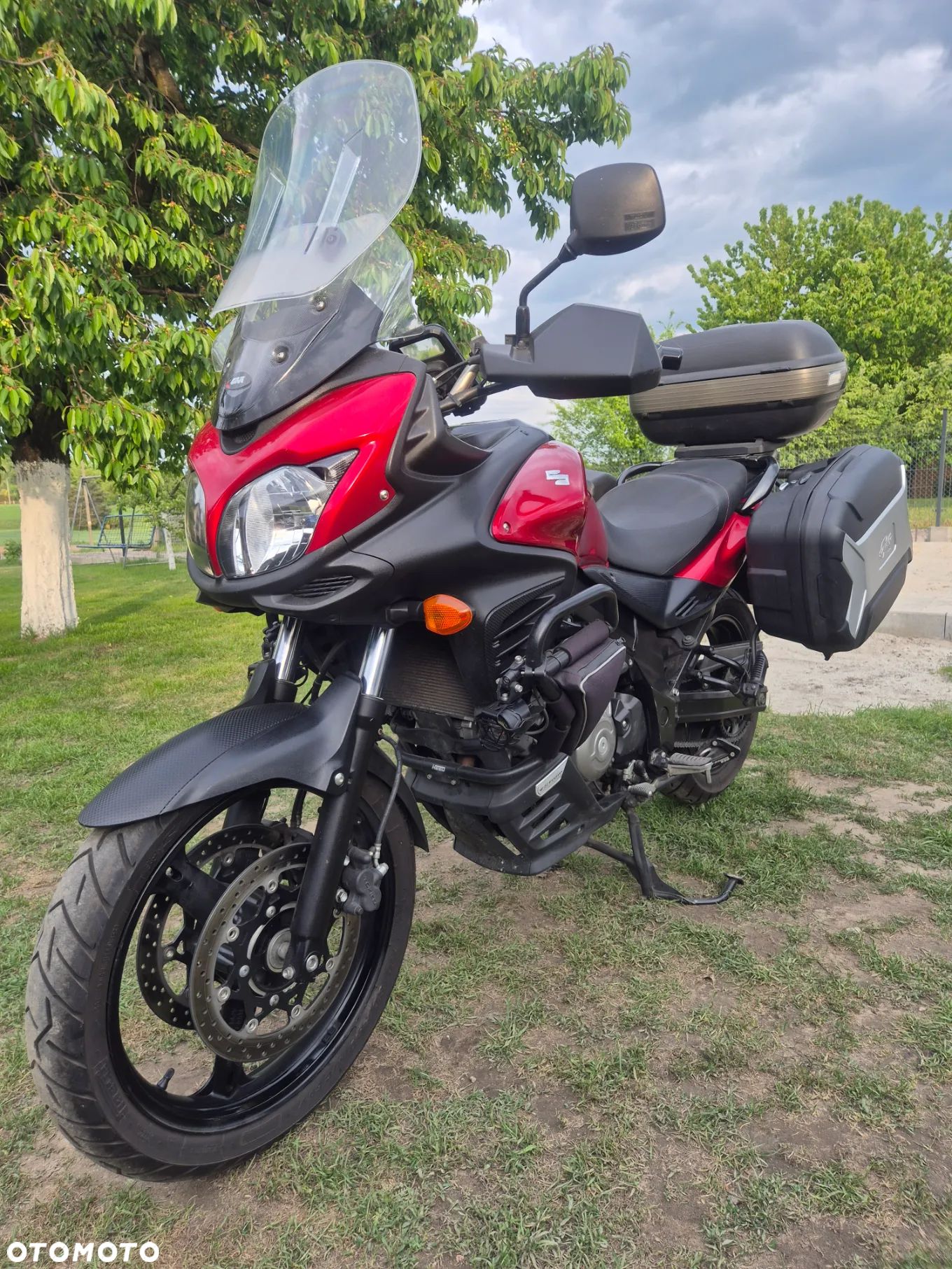 Suzuki V-STROM - 1