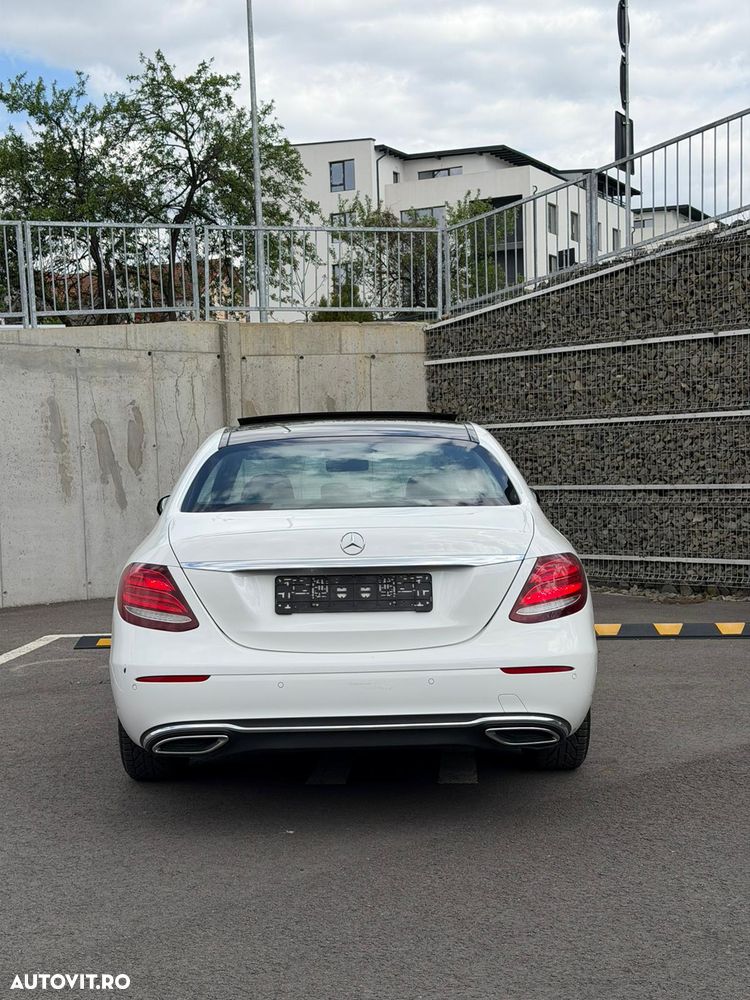 Mercedes-Benz E 220 d 9G-TRONIC - 4