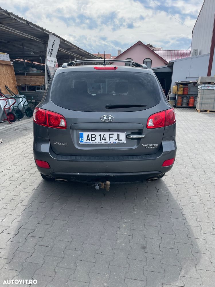 Hyundai Santa Fe 2.2 DSL VGT 7 SEATS 4WD AT PREMIUM - 6