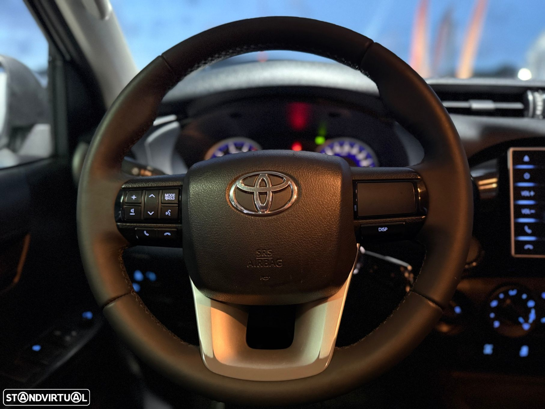 Toyota Hilux 2.4 D-4D 4WD CD CH - 19