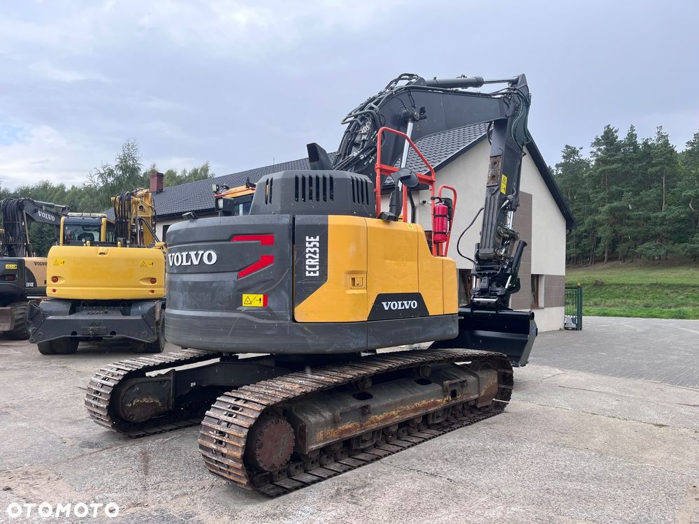Volvo ECR235EL - 4
