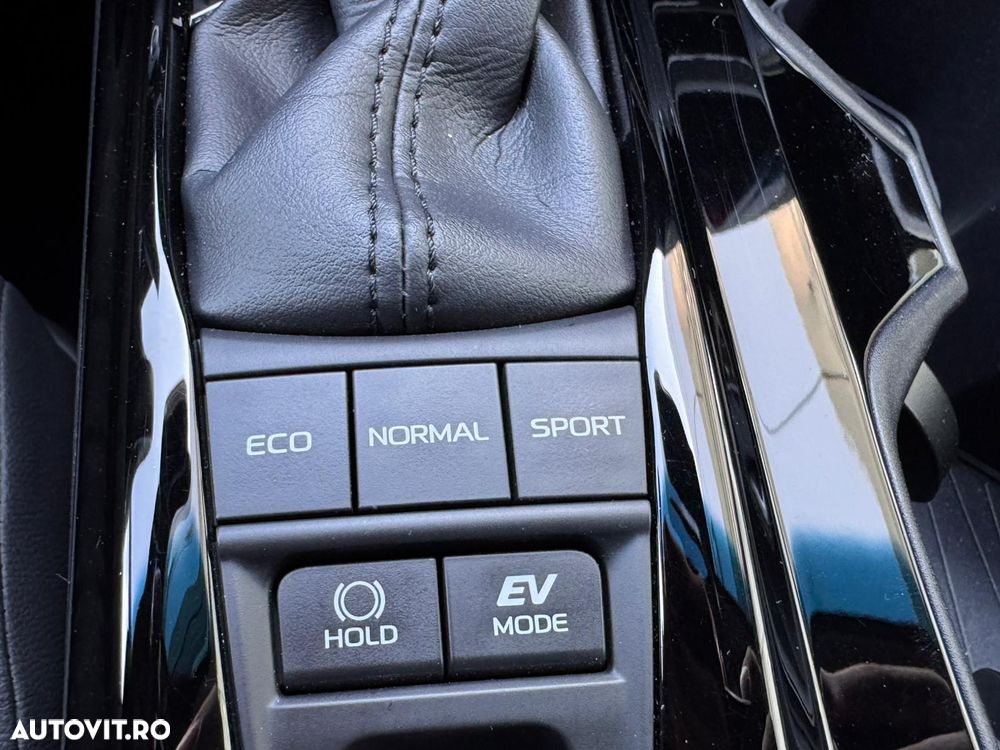 Toyota Camry 2.5 Exclusive - 30